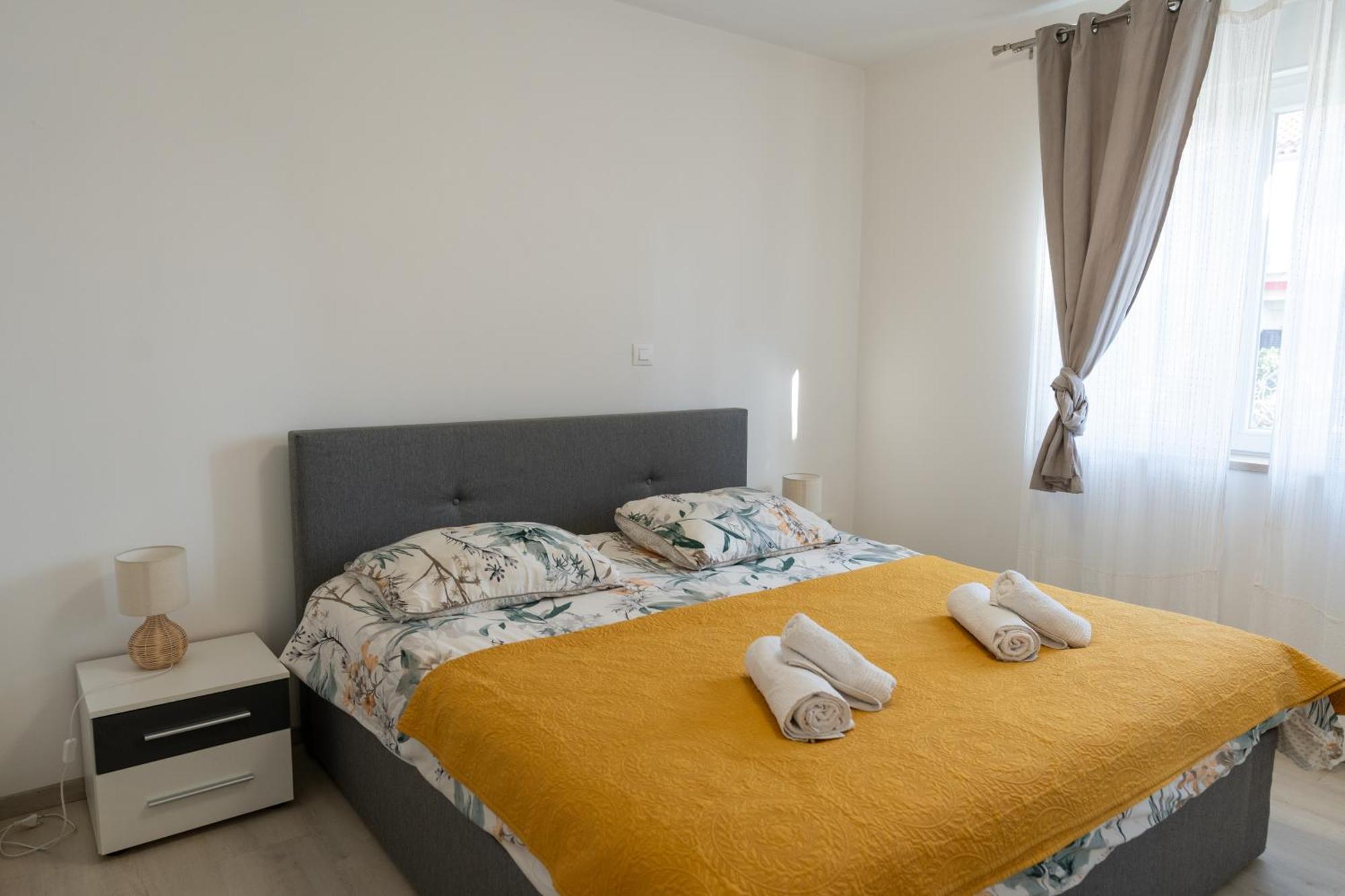 Two-Bedroom Apartment Rea In Rovinj Buitenkant foto